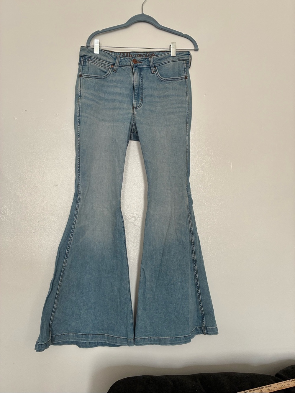 Wrangler blue cotton & spandex flare jeans